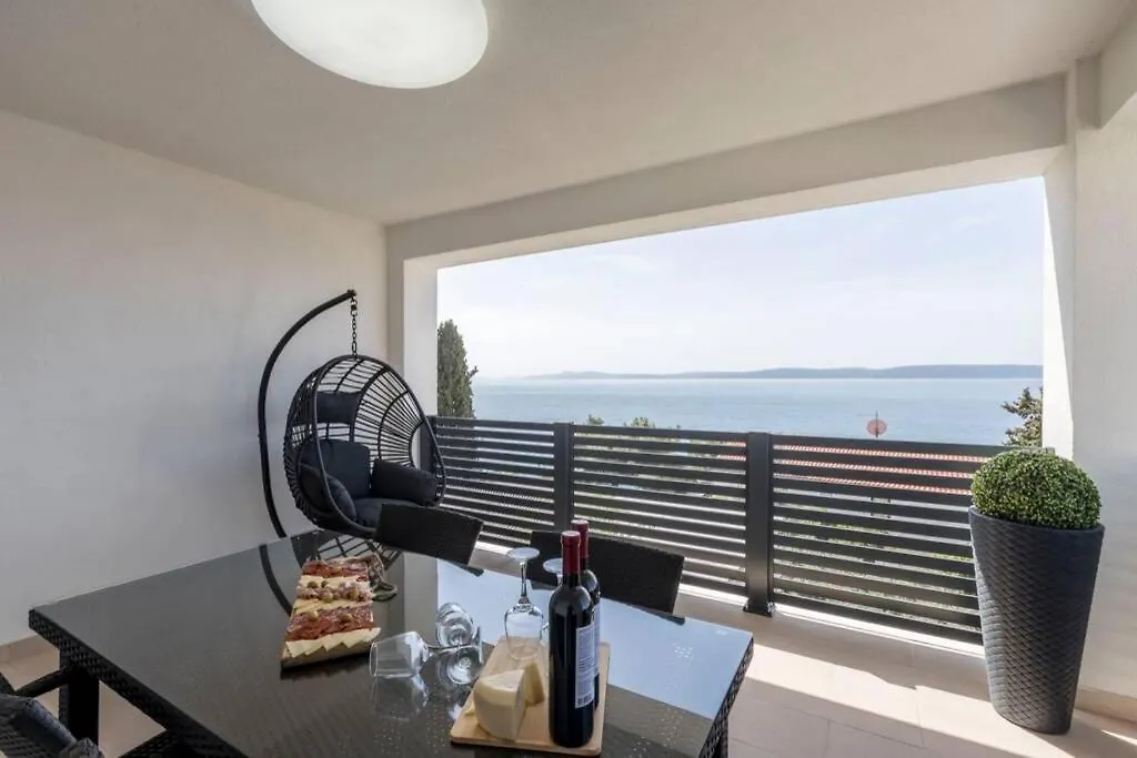 Apartment By Joe Trogir