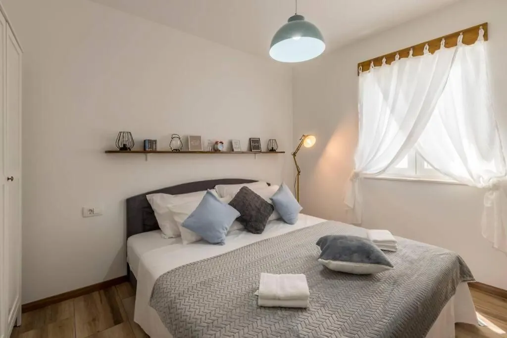 Apartment By Joe Trogir 0*,  Croatia